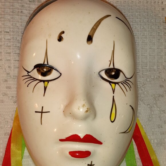 BEAUTIFUL COLORFUL WALL DECOR CERAMIC FACE OF A TEAR DROP AND CROSSMADE IN TAWAN - Picture 4 of 7